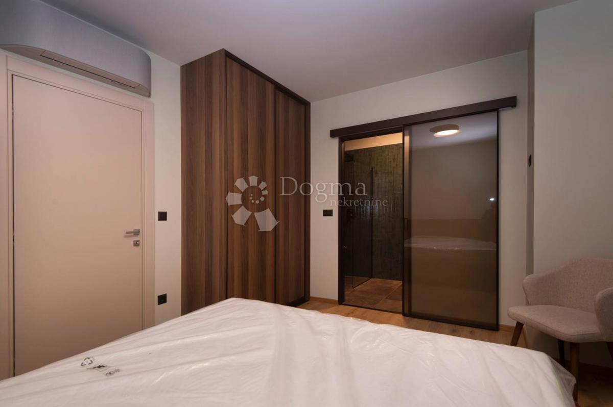 Stanovanje Strožanac, Podstrana, 135m2