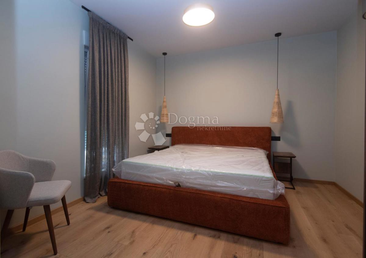 Stanovanje Strožanac, Podstrana, 135m2