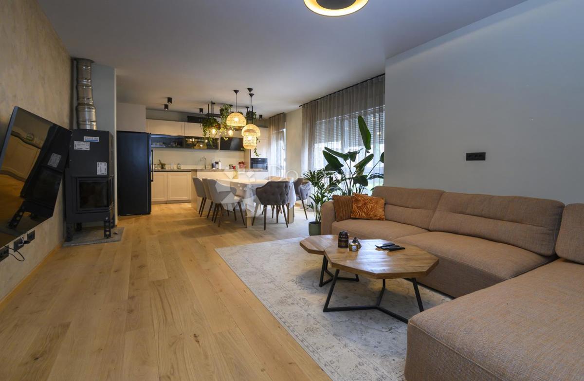 Stanovanje Strožanac, Podstrana, 135m2