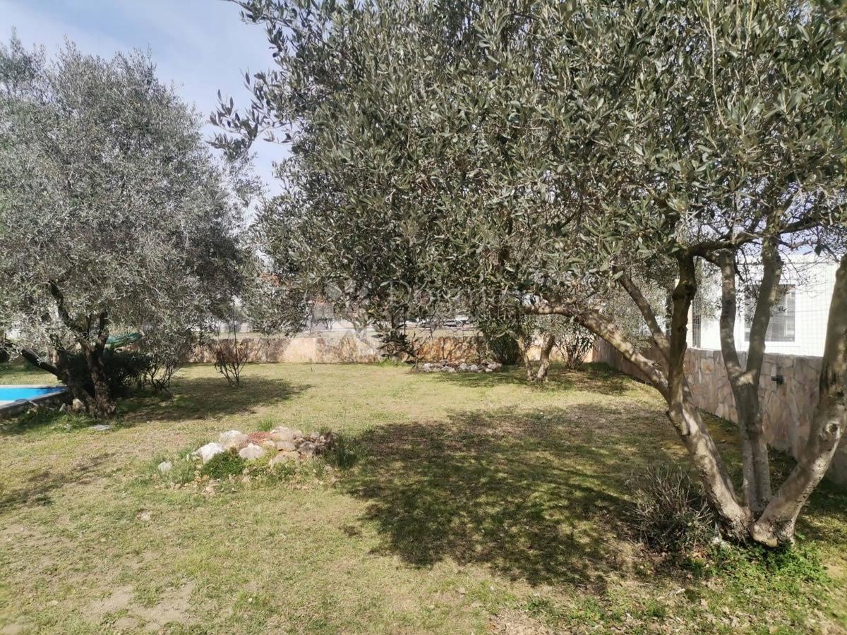 Zazidljivo zemljišče Murvica, Poličnik, 600m2