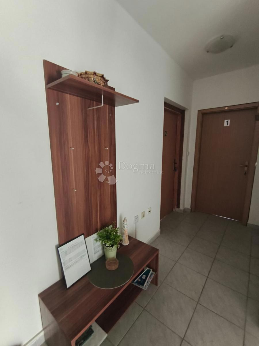 Hiša Okrug Gornji, Okrug, 349m2