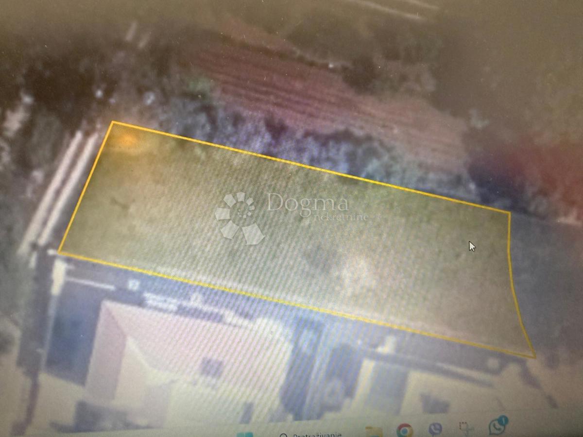 Zazidljivo zemljišče Funtana, 654m2