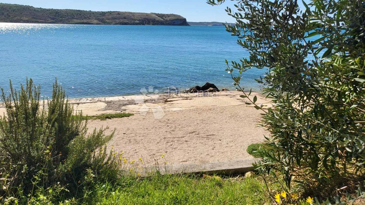 Rtina – prva vrsta do morja, zemljišče s hišo in oljčnim nasadom