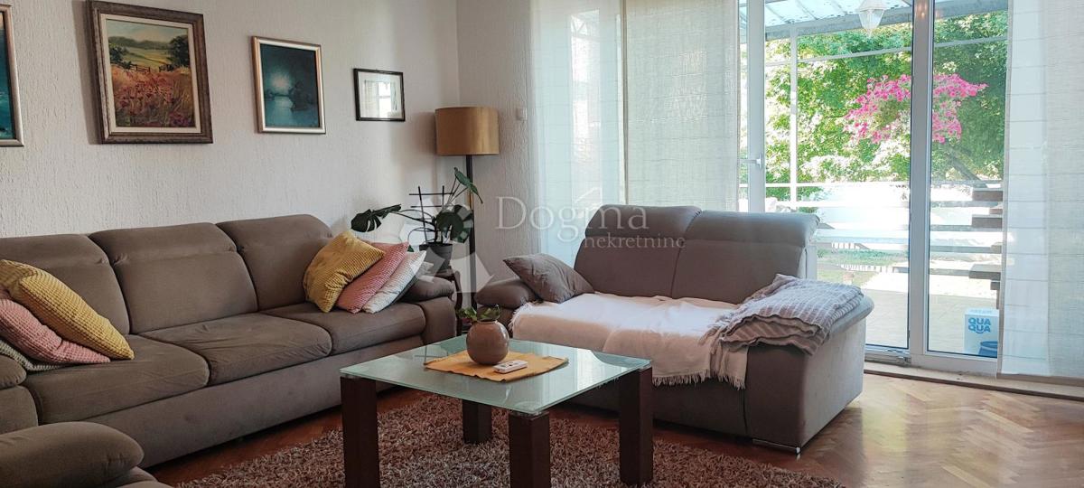 Hiša Centar, Bjelovar, 400m2