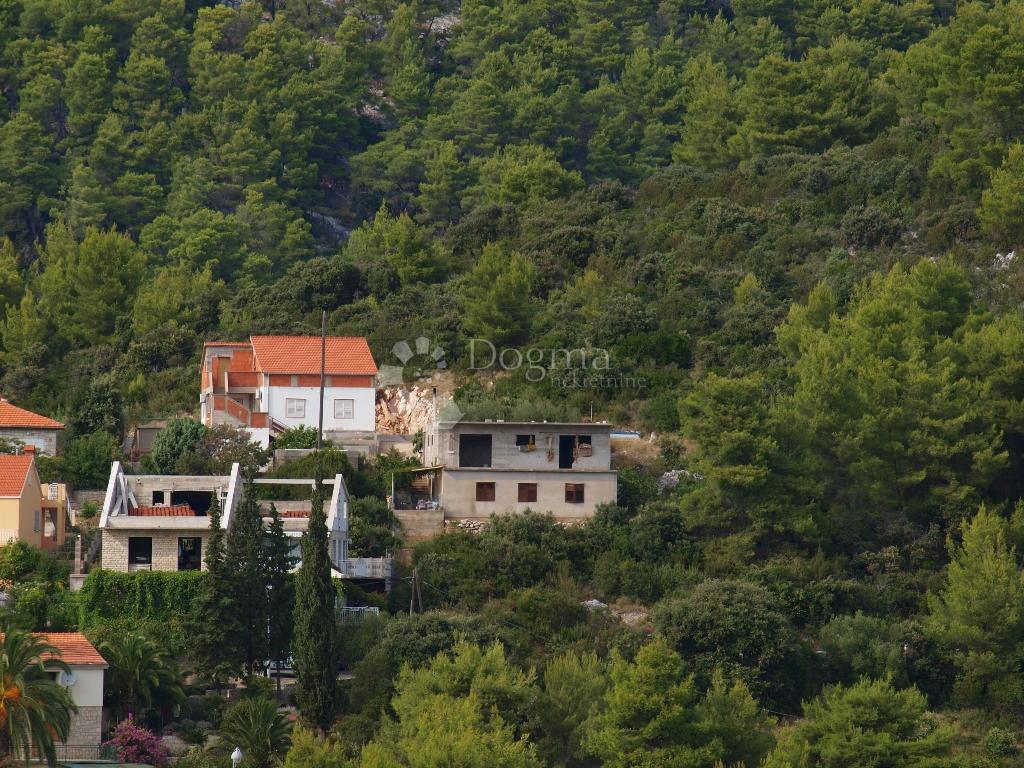 Zazidljivo zemljišče Brna, Smokvica, 400m2