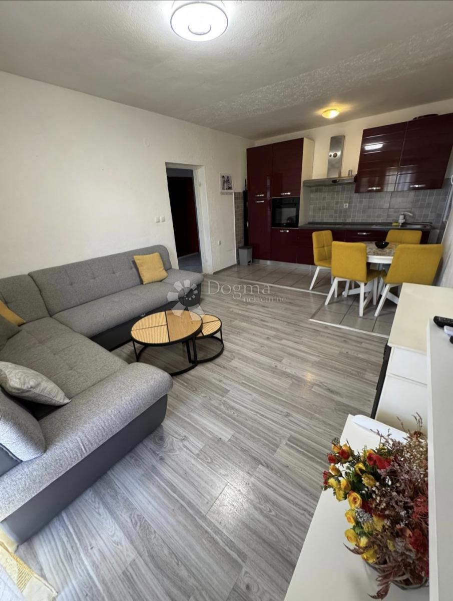 Hiša Kaštel Štafilić, Kaštela, 309,46m2