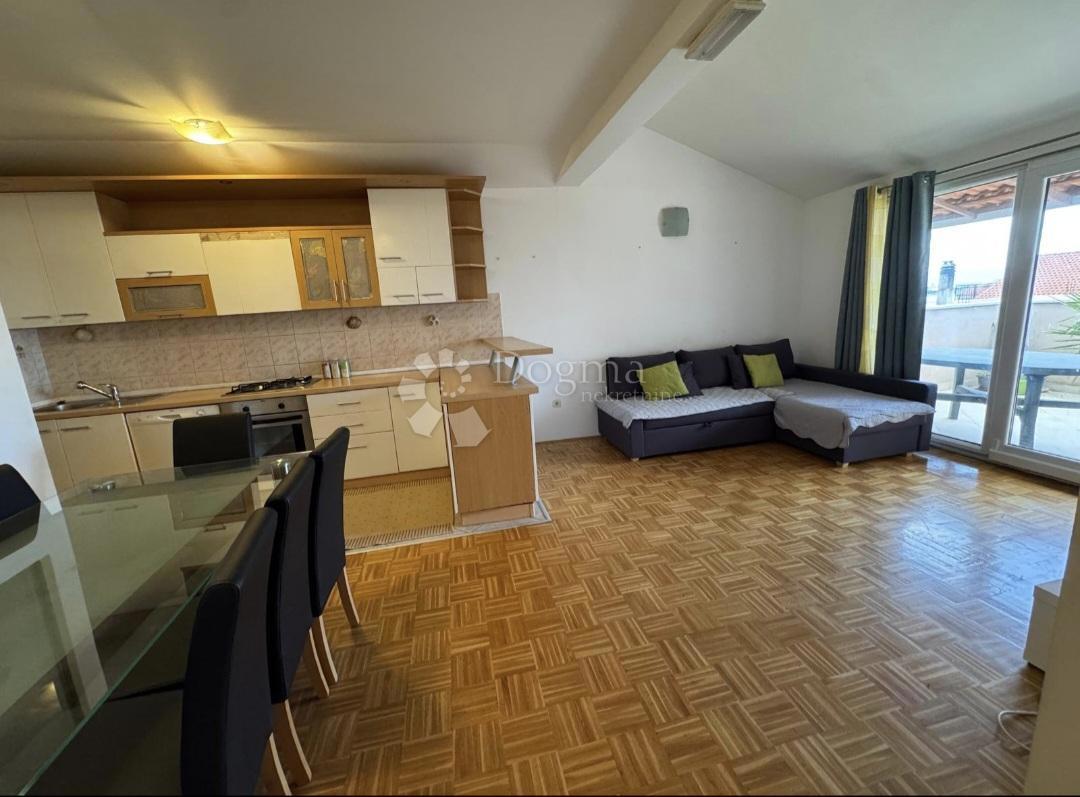 Hiša Kaštel Štafilić, Kaštela, 309,46m2