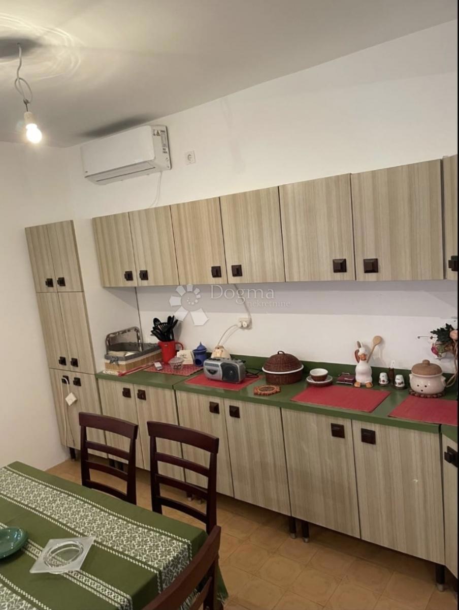 Stanovanje Baldekin, Šibenik, 96m2