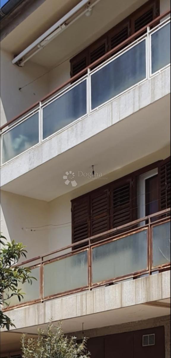 Stanovanje Baldekin, Šibenik, 96m2