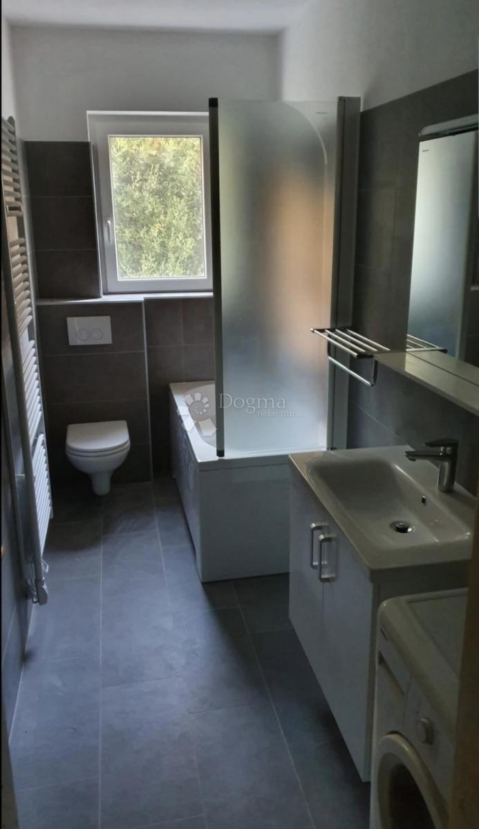 Stanovanje Baldekin, Šibenik, 96m2