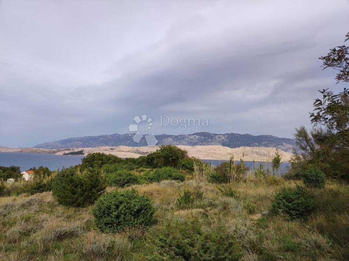 Gradbeno zemljišče Pag - pogled na morje, 250 m do plaže