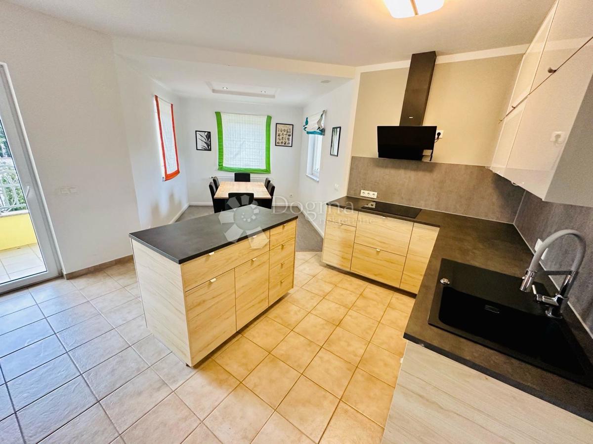 Stanovanje Rovinjsko Selo, Rovinj, 120m2