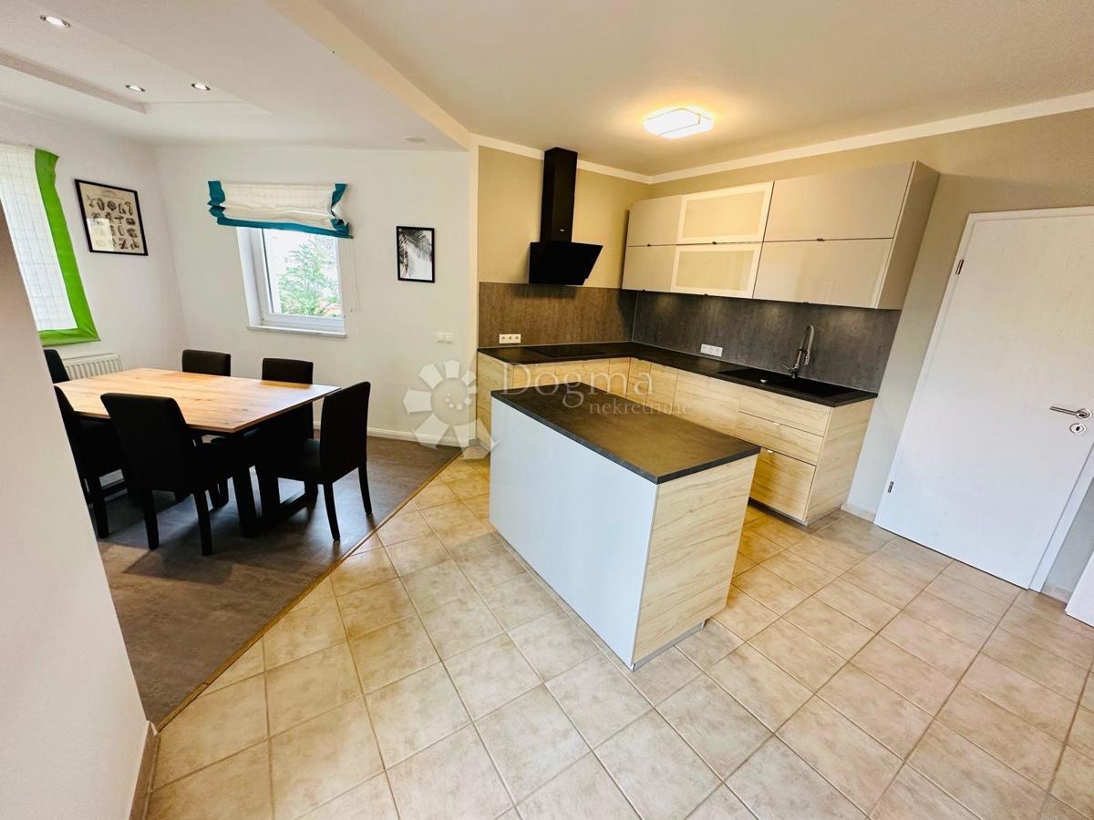 Stanovanje Rovinjsko Selo, Rovinj, 120m2