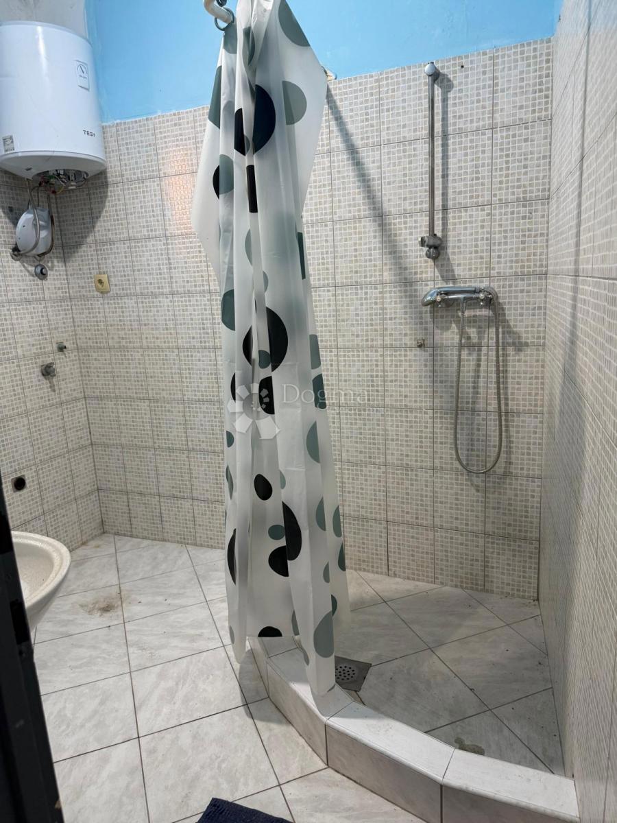 Stanovanje Centar, Pula, 150m2