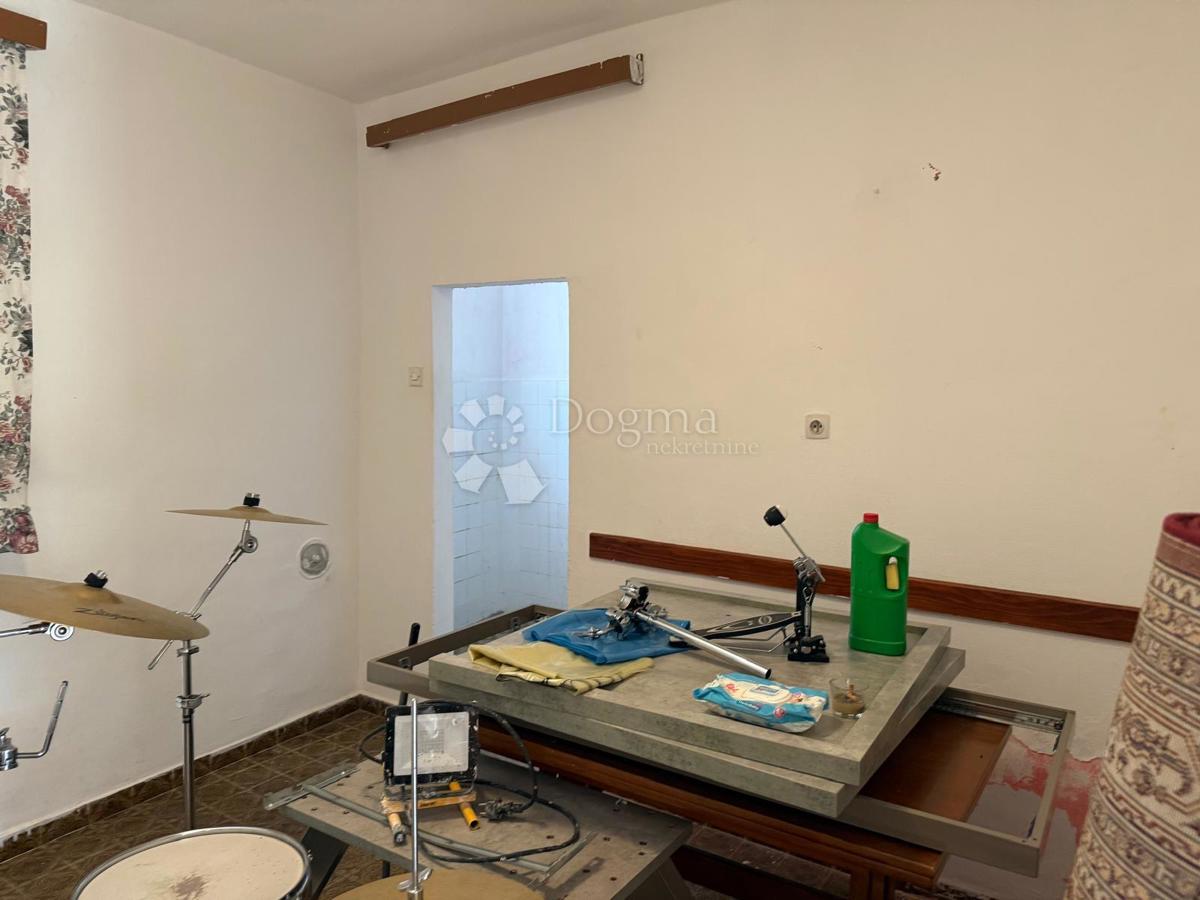 Stanovanje Centar, Pula, 150m2