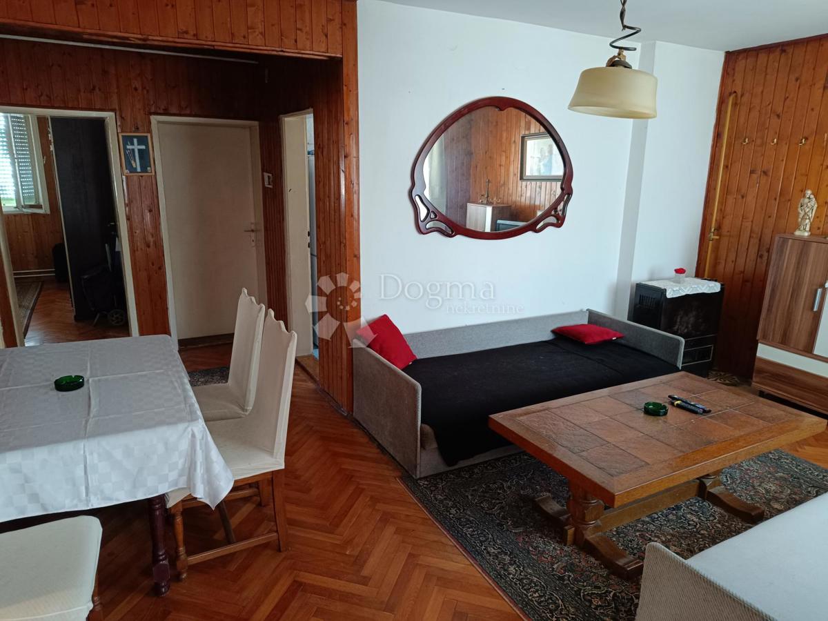 Hiša Retfala, Osijek, 477m2