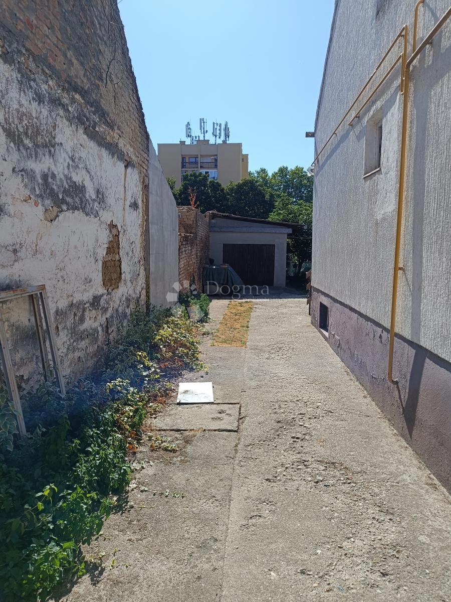 Hiša Retfala, Osijek, 477m2