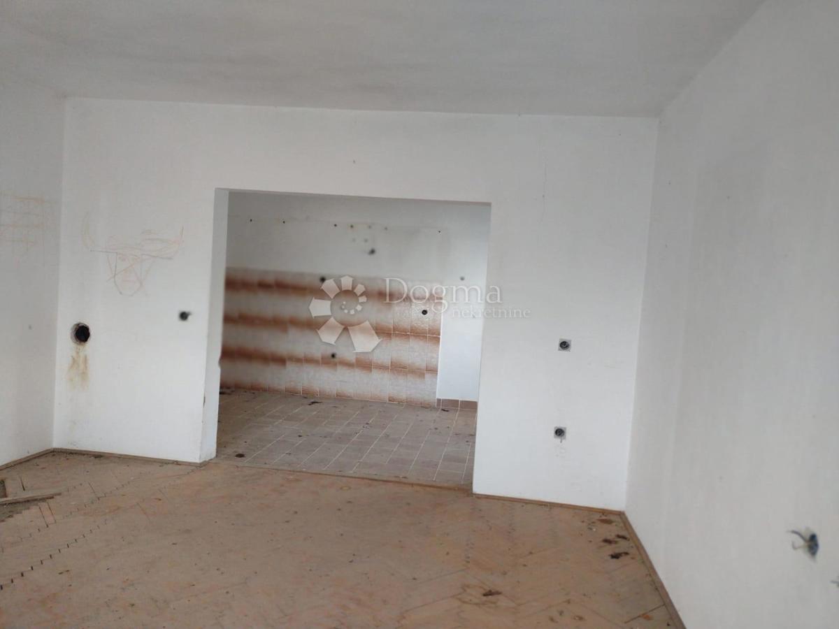 Hiša Gornja Čemernica, Gvozd, 160m2