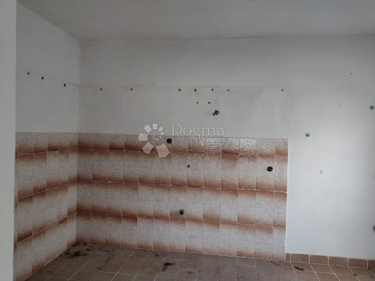 Hiša Gornja Čemernica, Gvozd, 160m2