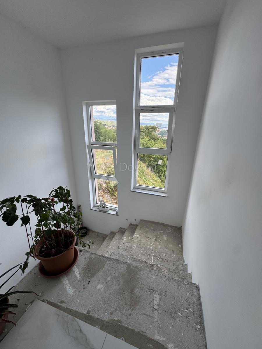 Hiša Drenova, Rijeka, 292m2