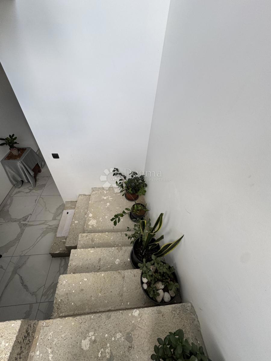 Hiša Drenova, Rijeka, 292m2