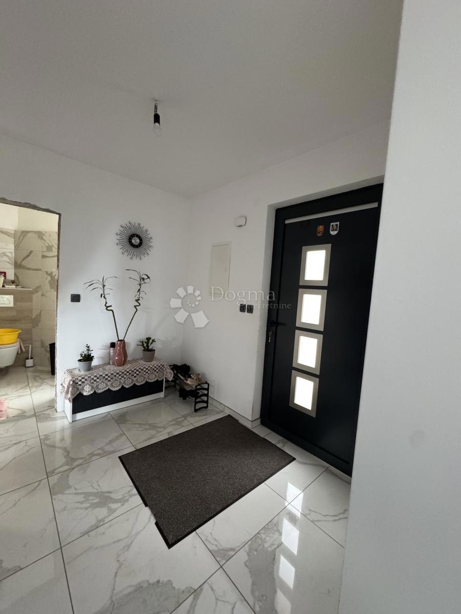 Hiša Drenova, Rijeka, 292m2