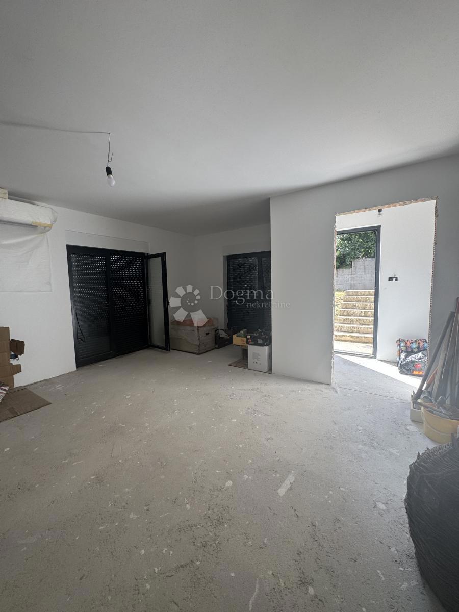 Hiša Drenova, Rijeka, 292m2