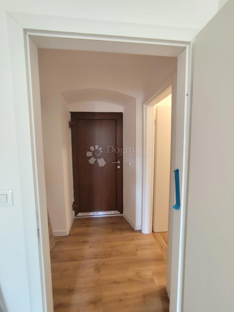 Stanovanje Dolac, Šibenik, 62m2
