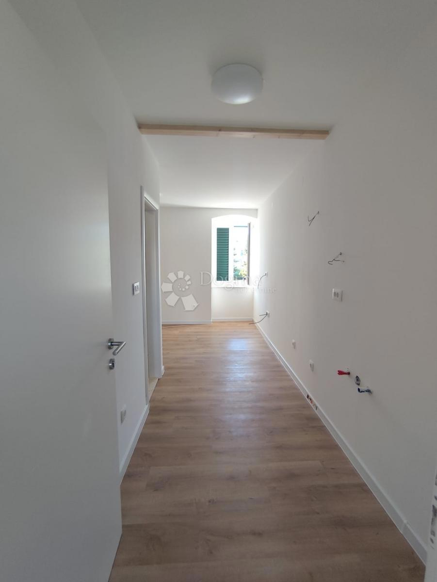 Stanovanje Dolac, Šibenik, 62m2