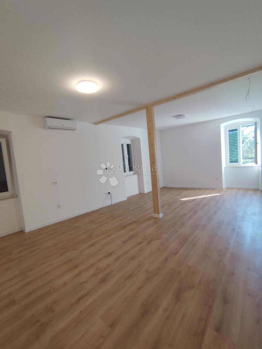 Stanovanje Dolac, Šibenik, 62m2