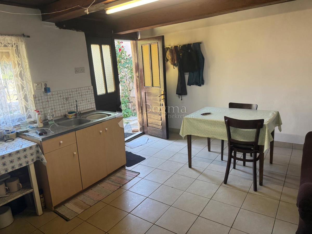 Hiša Konjsko Brdo, Perušić, 90m2