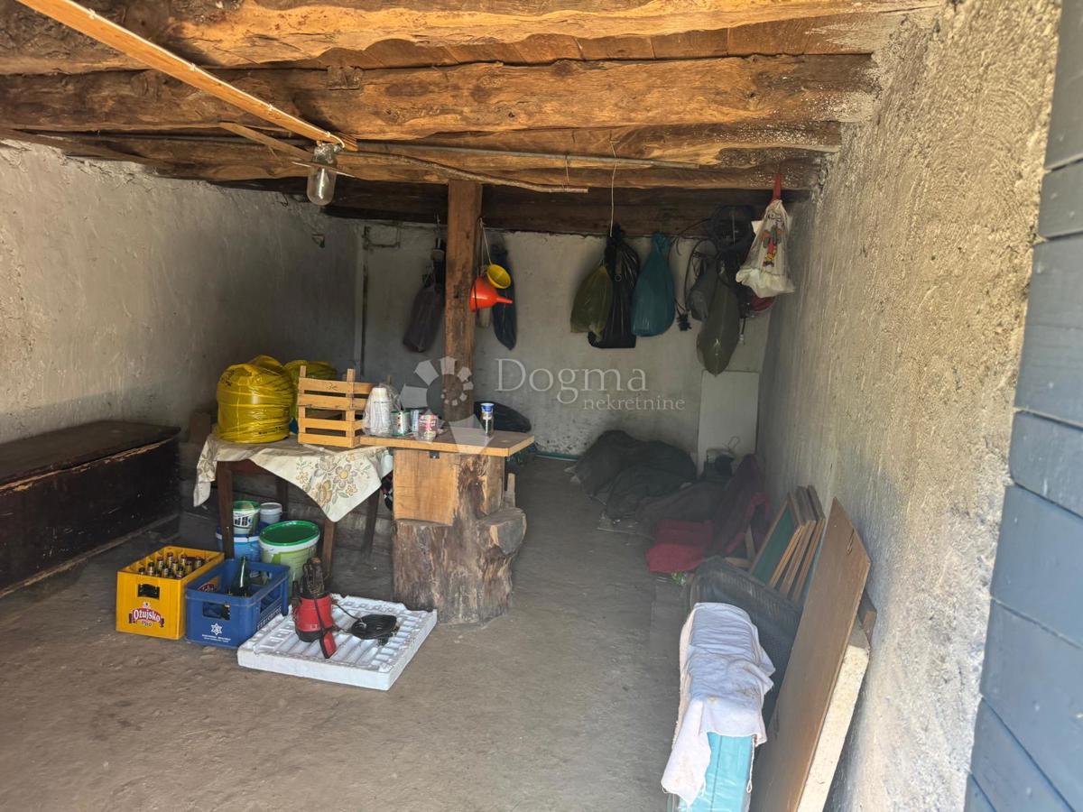 Hiša Konjsko Brdo, Perušić, 90m2