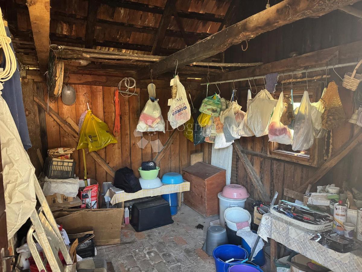 Hiša Konjsko Brdo, Perušić, 90m2