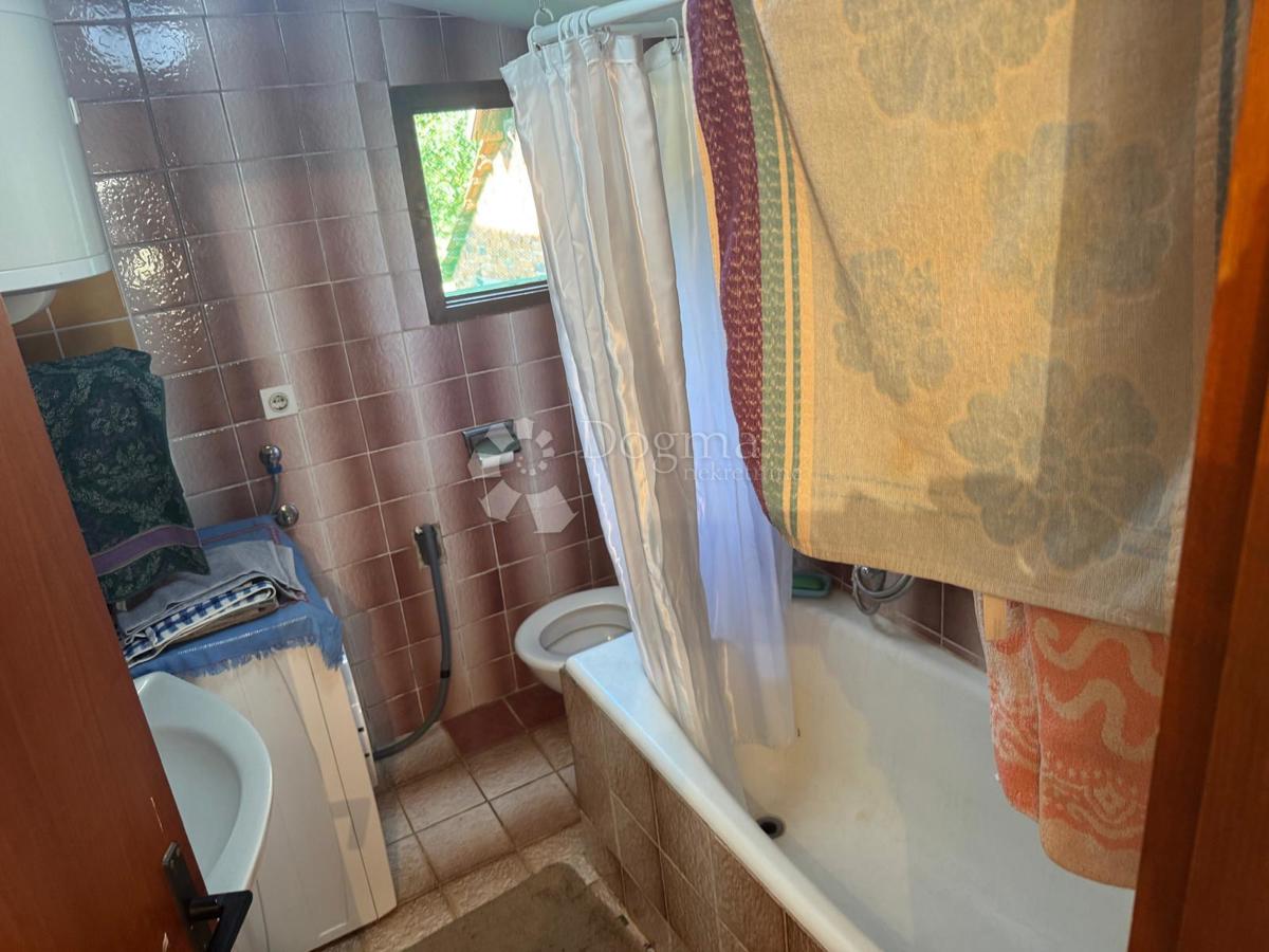 Hiša Konjsko Brdo, Perušić, 90m2