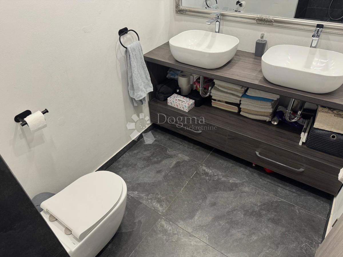 Stanovanje Baldekin, Šibenik, 63,54m2
