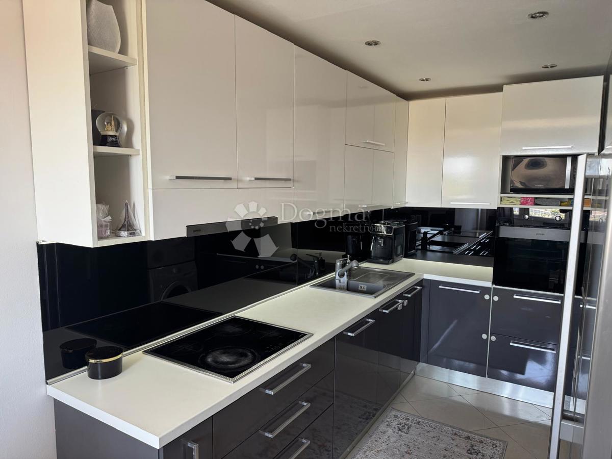 Stanovanje Baldekin, Šibenik, 63,54m2