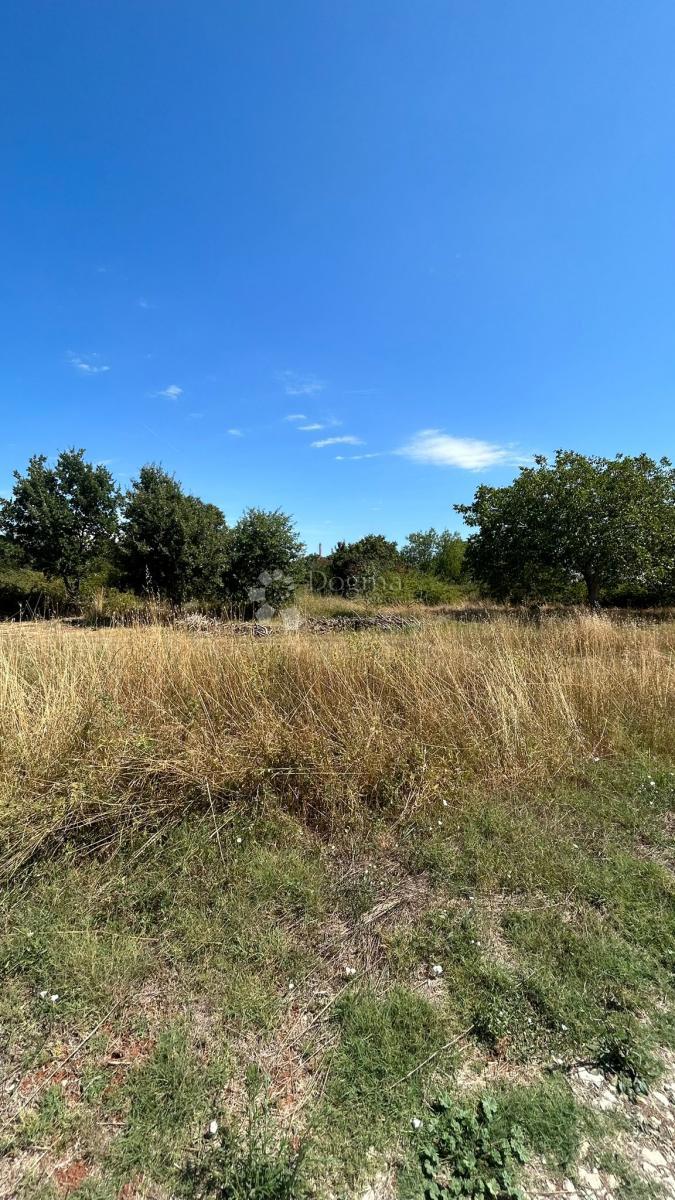 Kmetijsko zemljišče Medulin, 411m2