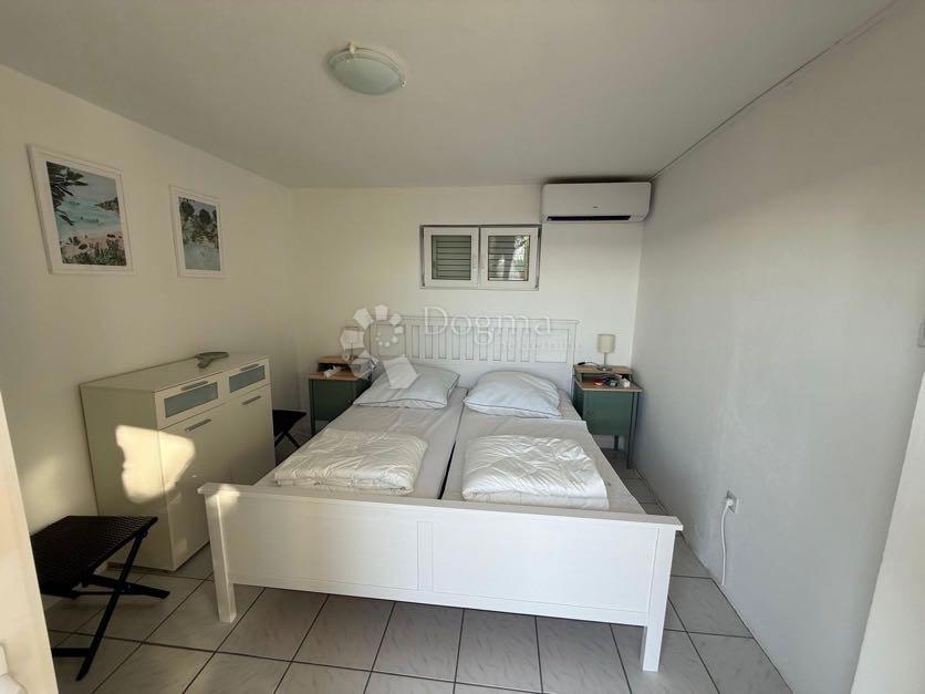 Hiša Barić Draga, Karlobag, 140m2