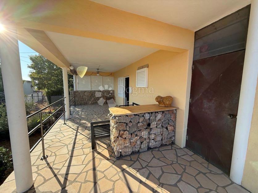 Hiša Barić Draga, Karlobag, 140m2