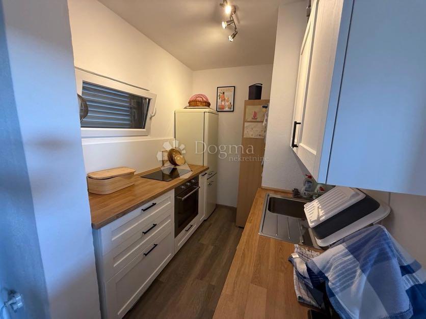 Hiša Barić Draga, Karlobag, 140m2