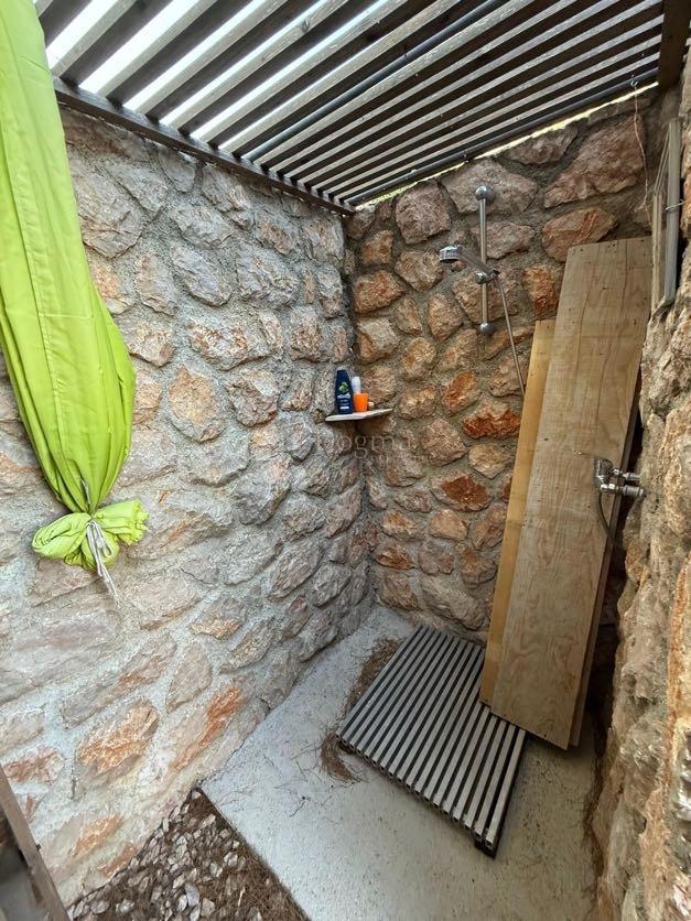 Hiša Barić Draga, Karlobag, 140m2
