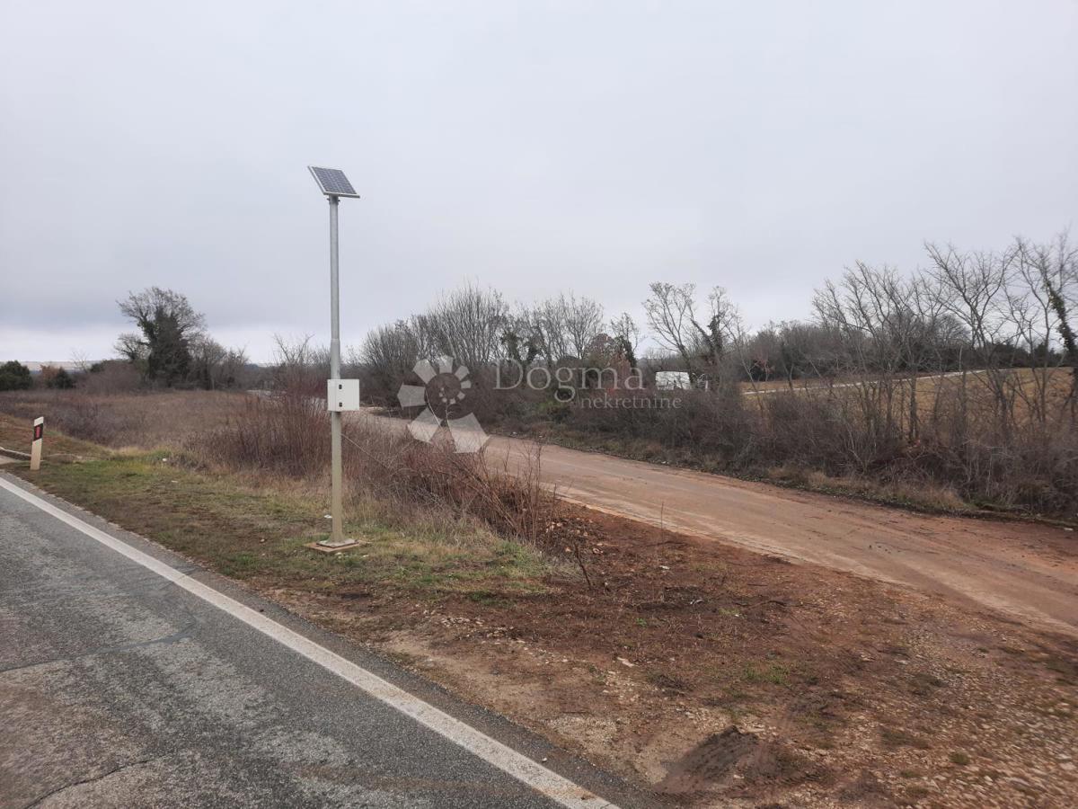 Kmetijsko zemljišče Vodnjan, 520m2