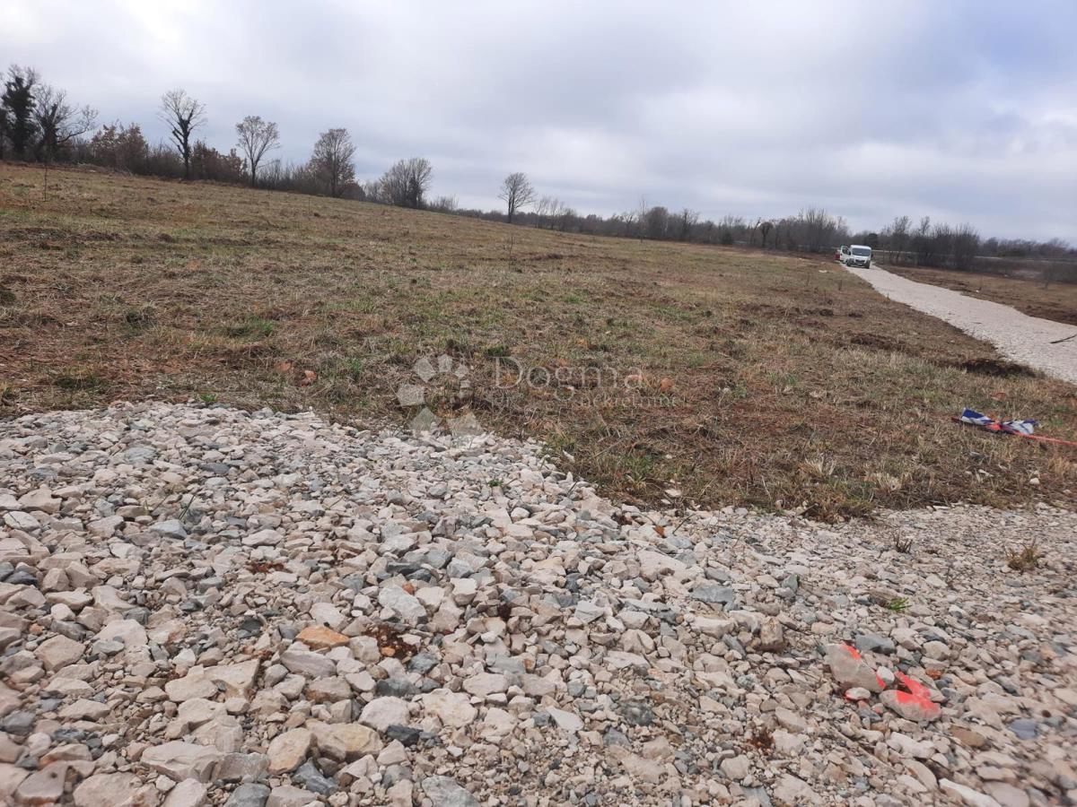 Kmetijsko zemljišče Vodnjan, 520m2
