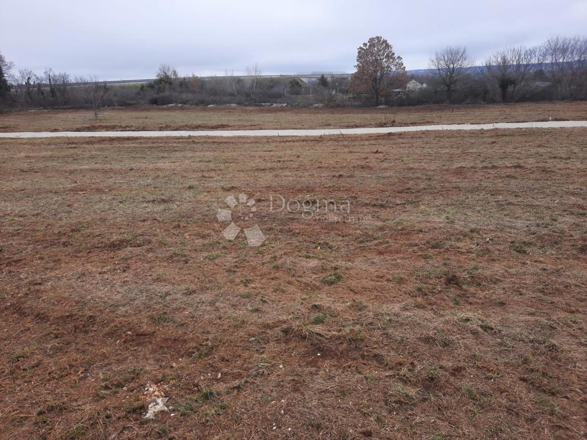 Kmetijsko zemljišče Vodnjan, 520m2