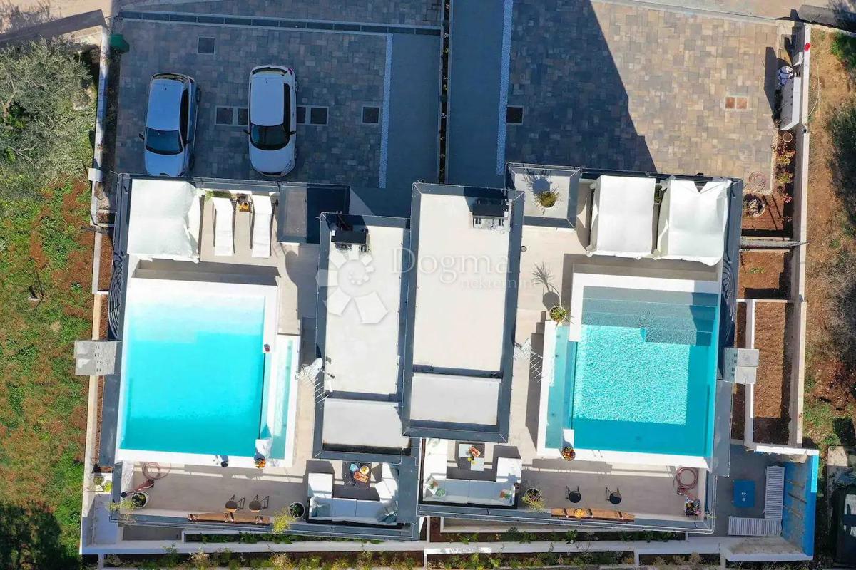Sanjski penthouse - strešna terasa in bazen