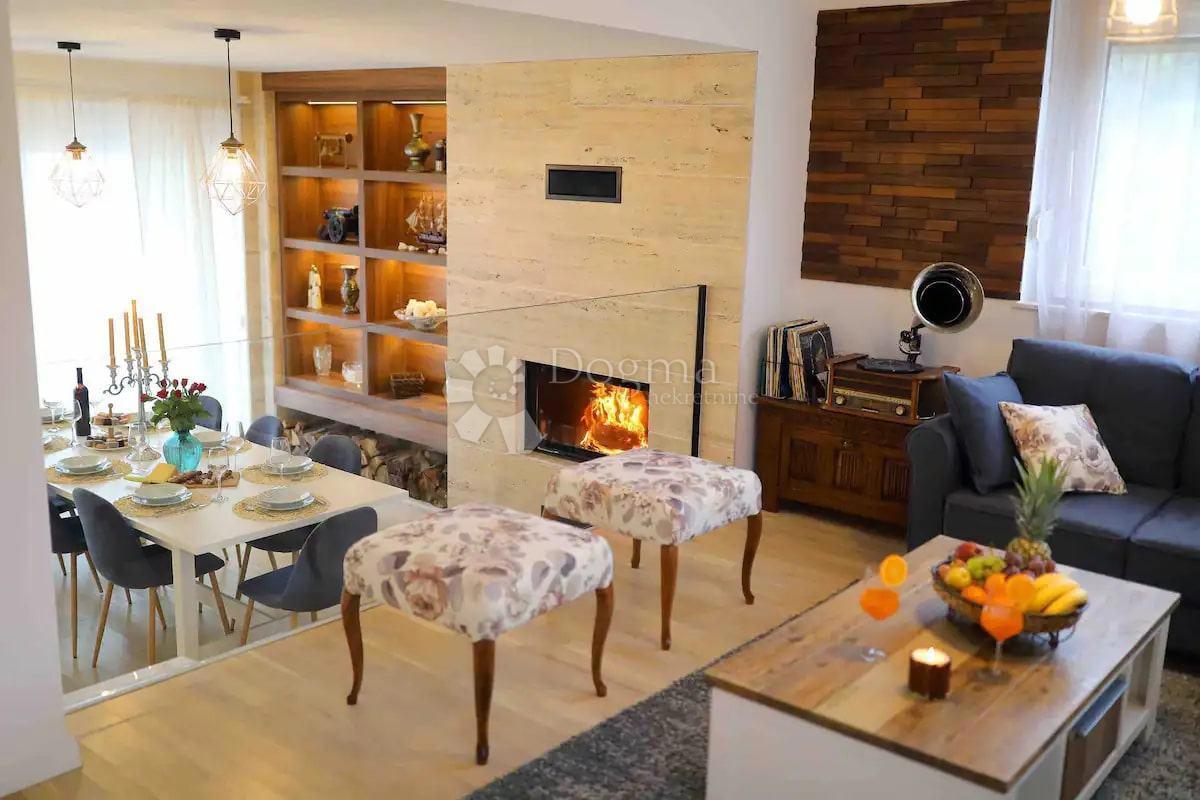 Sanjski penthouse - strešna terasa in bazen