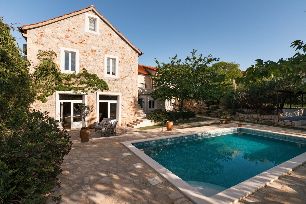 Hiša Hvar, 240m2