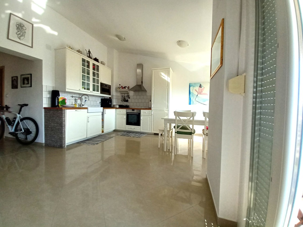 Selce, apartma z bazenom