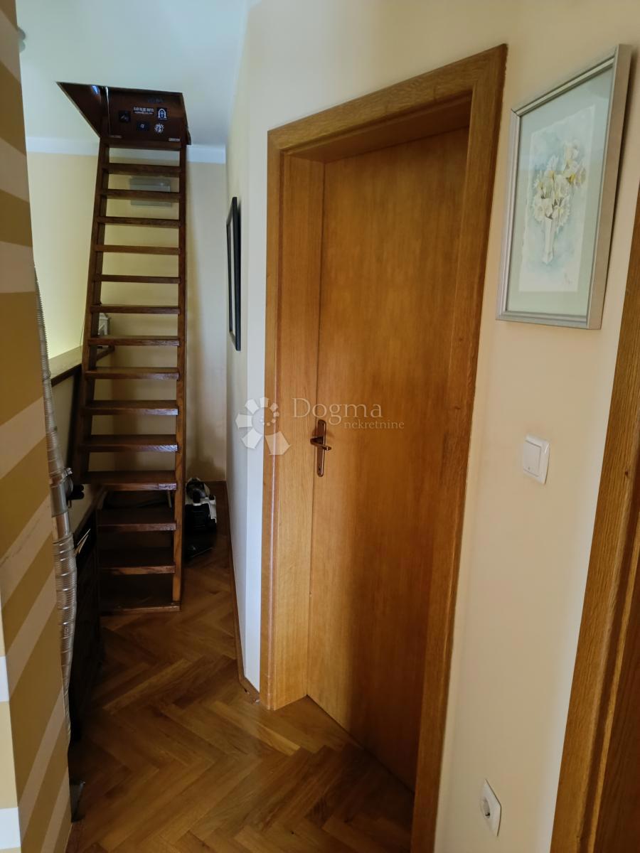 Hiša Borovo Naselje, Vukovar, 449m2