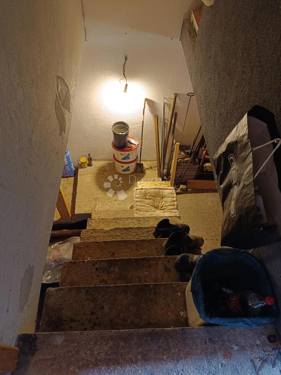 Hiša Borovo Naselje, Vukovar, 449m2